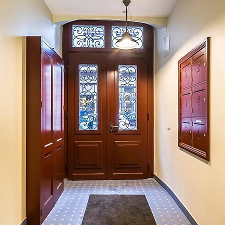Winwinstay Apartments In Heart Of Old Town Рига Екстер'єр фото